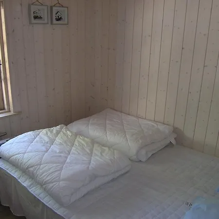 Four-bedroom Holiday In 펜션