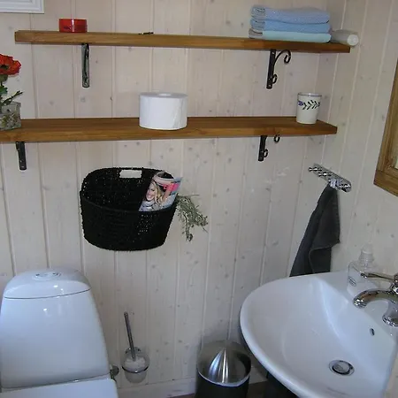 Four-bedroom Holiday In 펜션 *