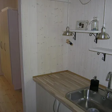 Four-bedroom Holiday In 펜션 *