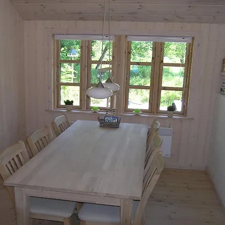 Four-bedroom Holiday In 펜션 Hals